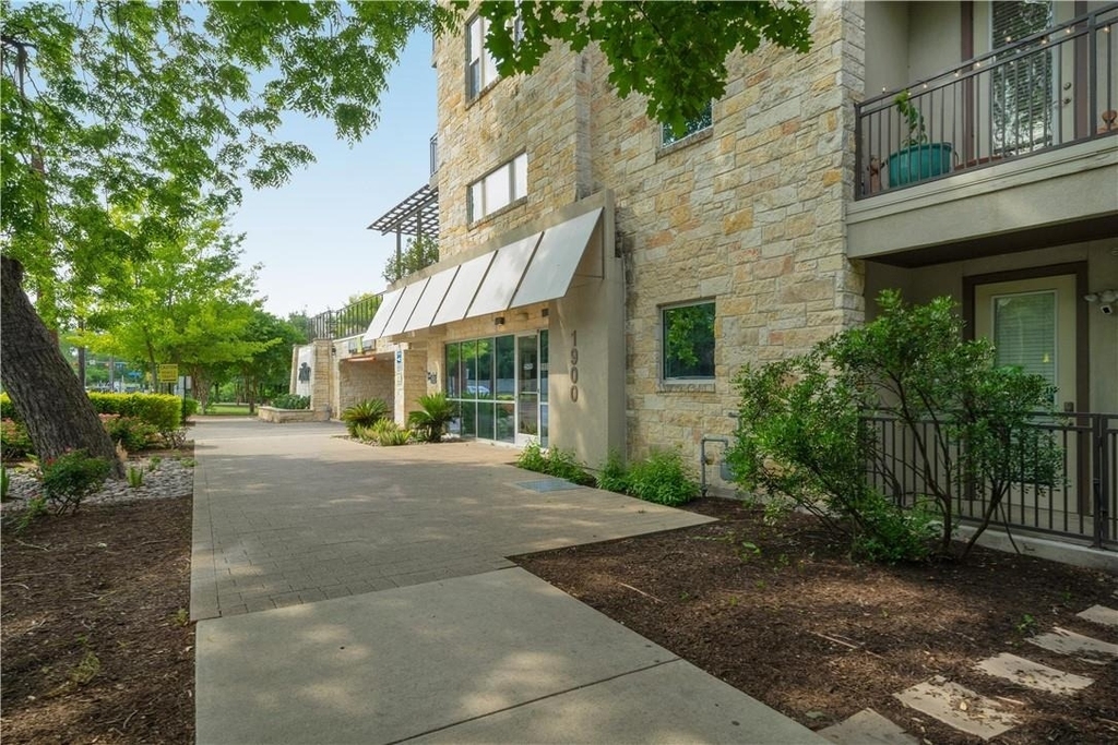 1900 Barton Springs Rd - Photo 34