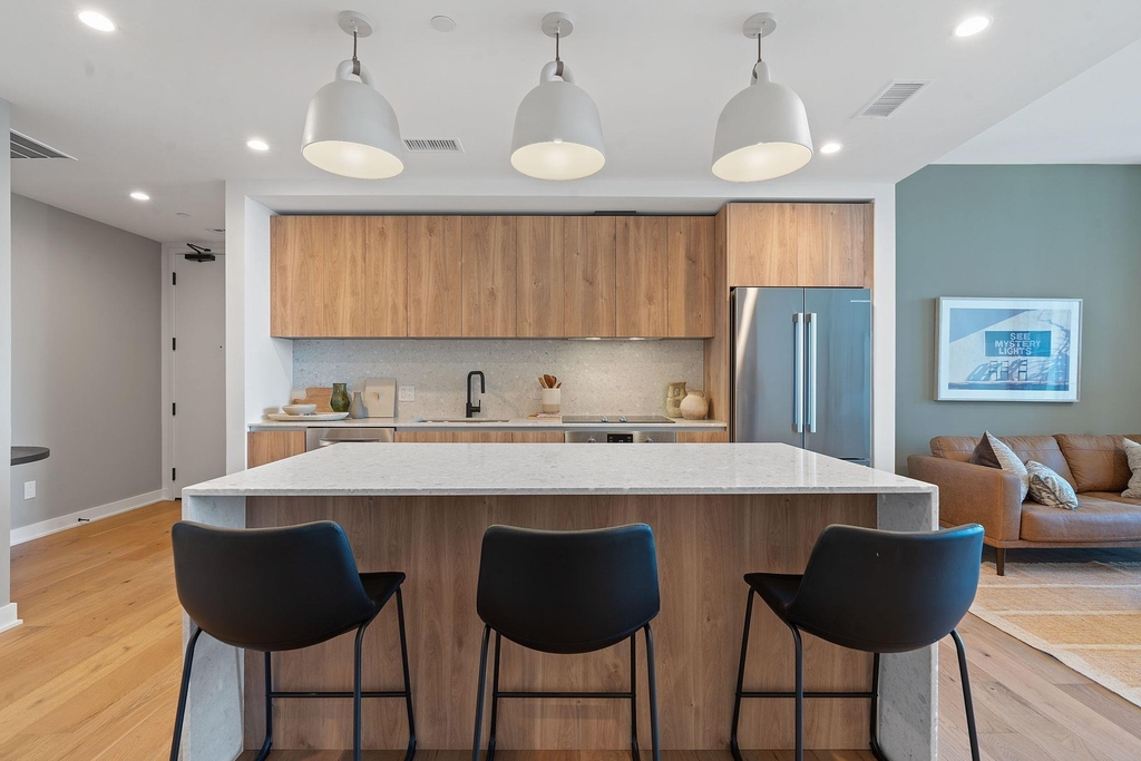 84 East Ave - Photo 2