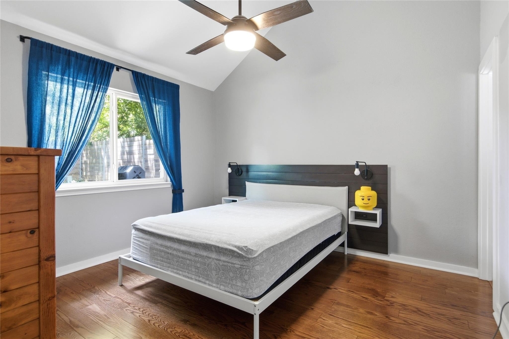 6107 Avery Island Ave - Photo 4