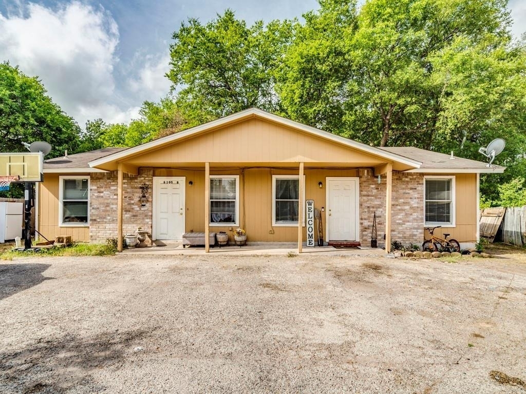 6105 Ada Ct - Photo 0
