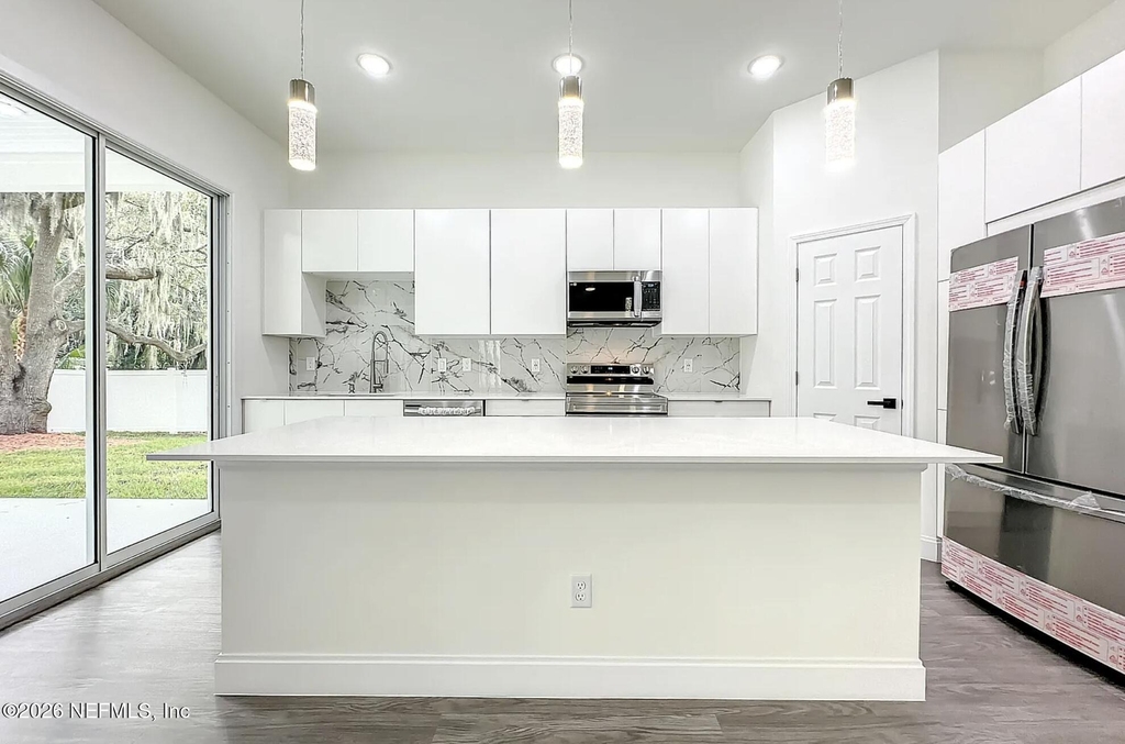 5395 Heckscher Drive - Photo 9