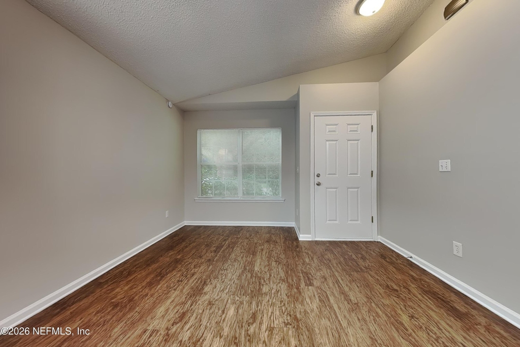 5629 Ellis Trace Drive - Photo 4