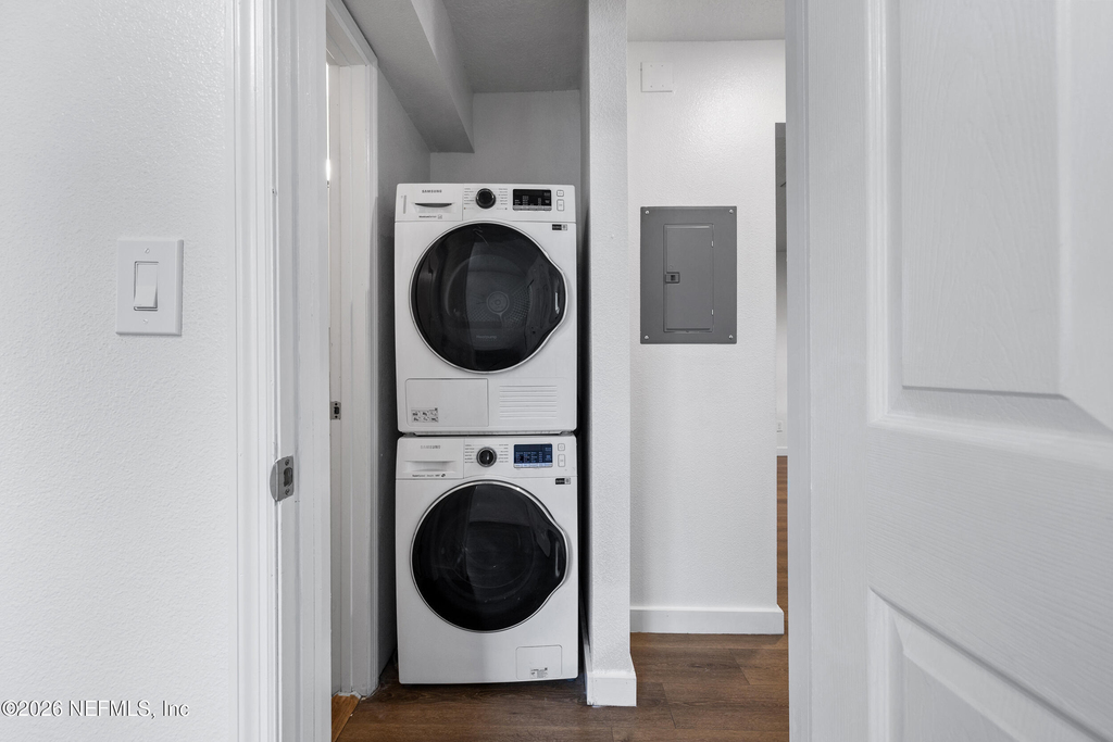 231 E 16th Street - Photo 15