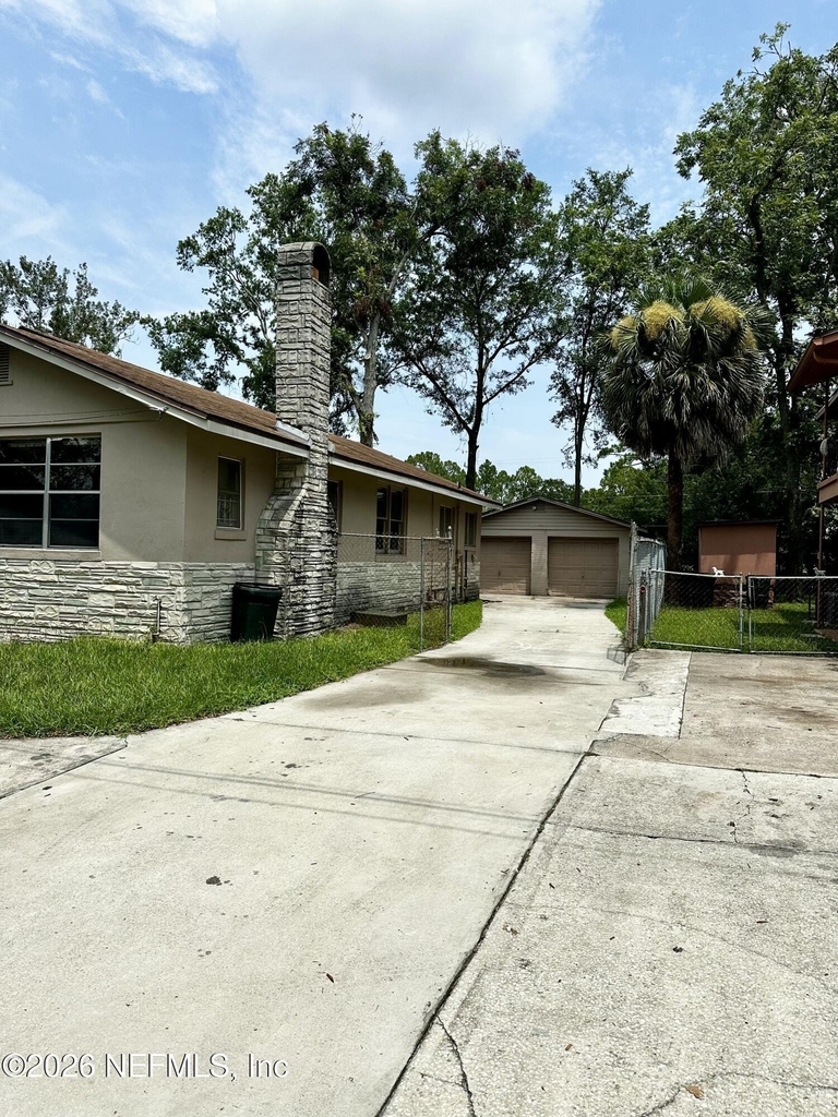 1851 W 19th Street - Photo 1