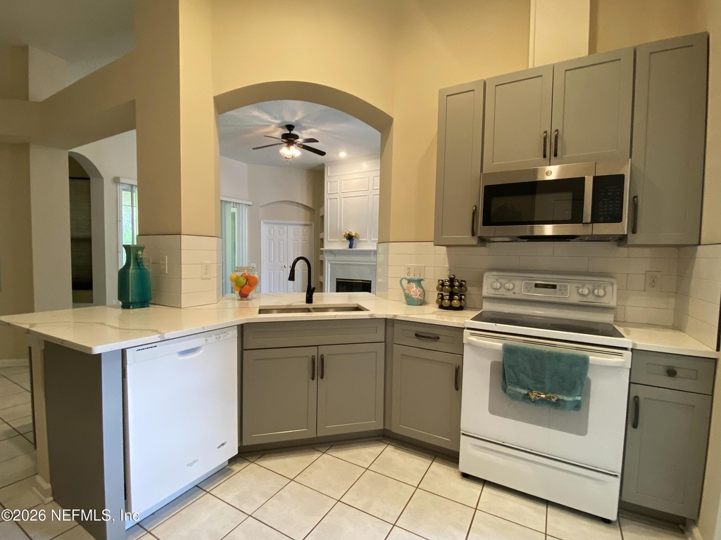 10519 Creston Glen Circle - Photo 5