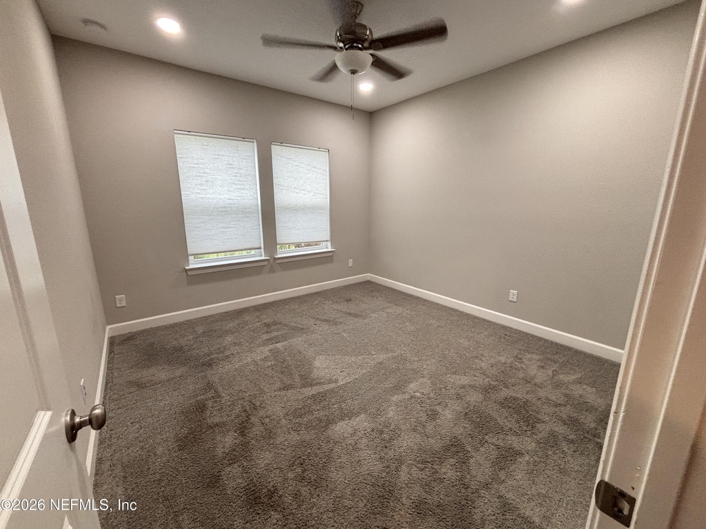 212 Willow Creek Court - Photo 4