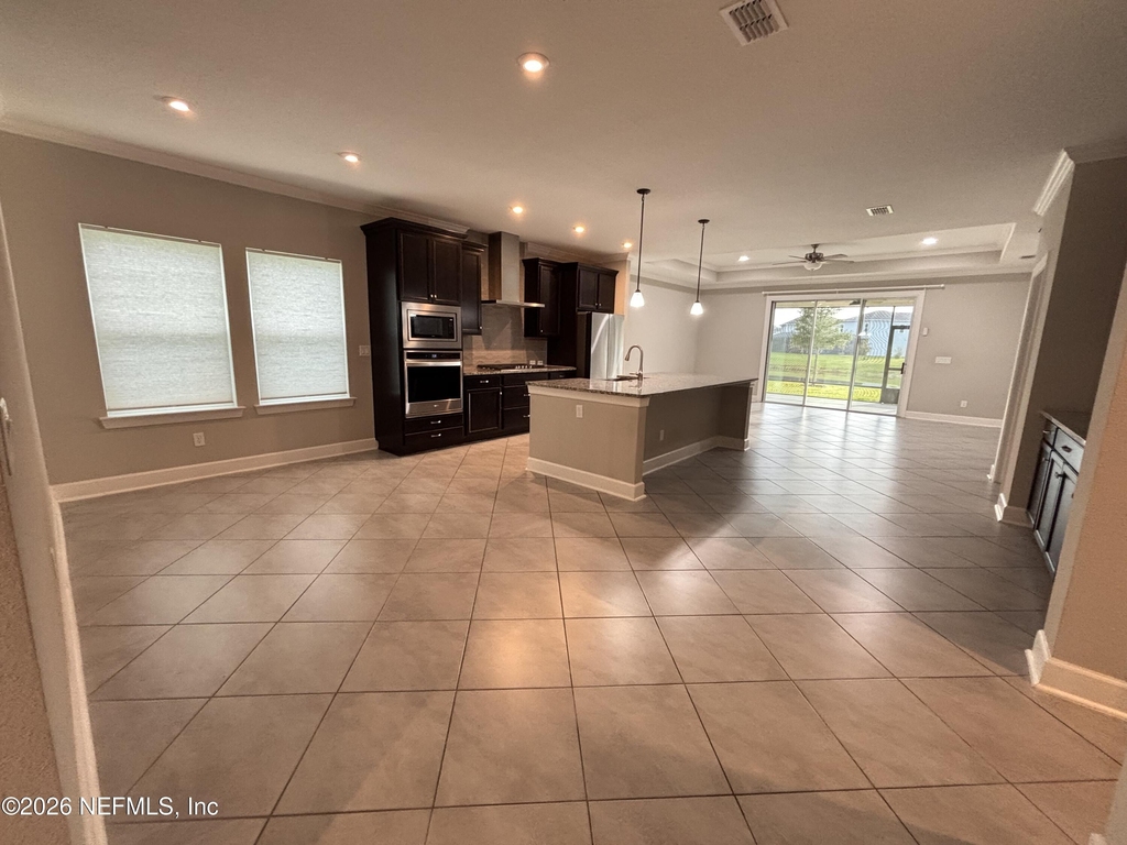 212 Willow Creek Court - Photo 10