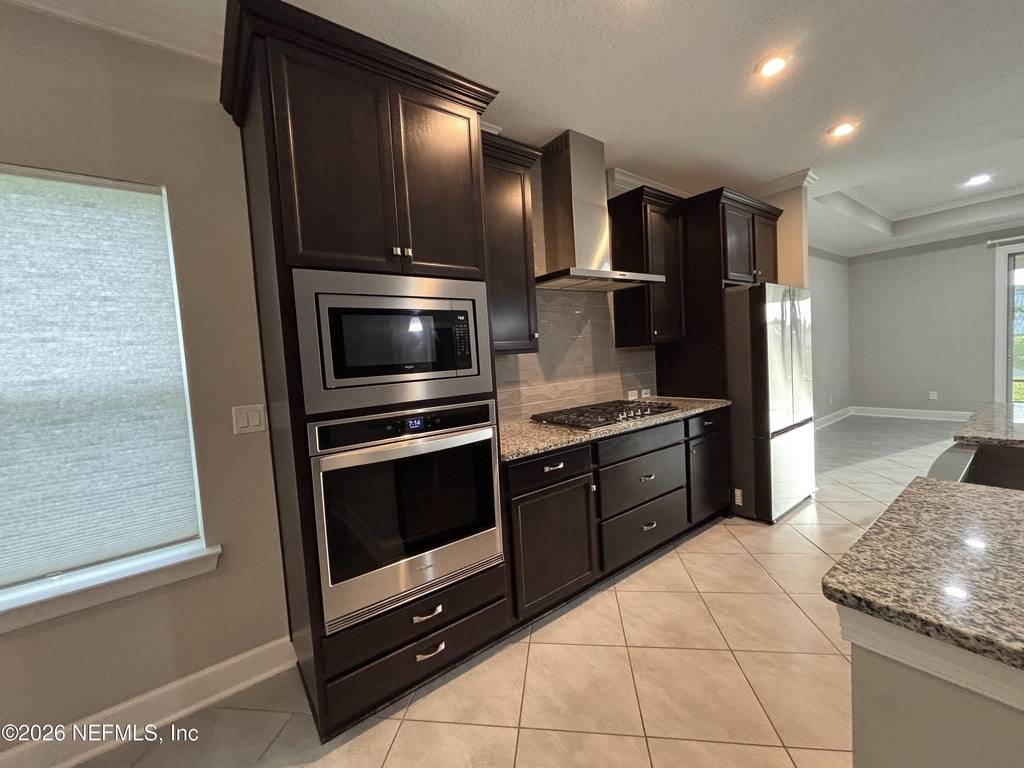 212 Willow Creek Court - Photo 12