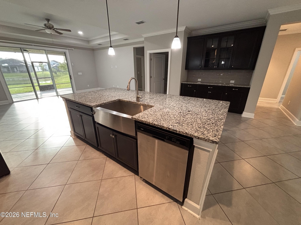 212 Willow Creek Court - Photo 16