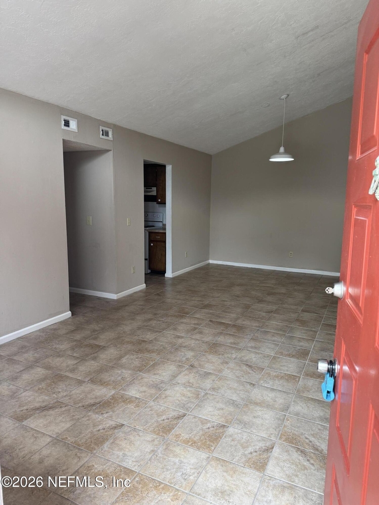 4751 San Jose Manor Drive W - Photo 2