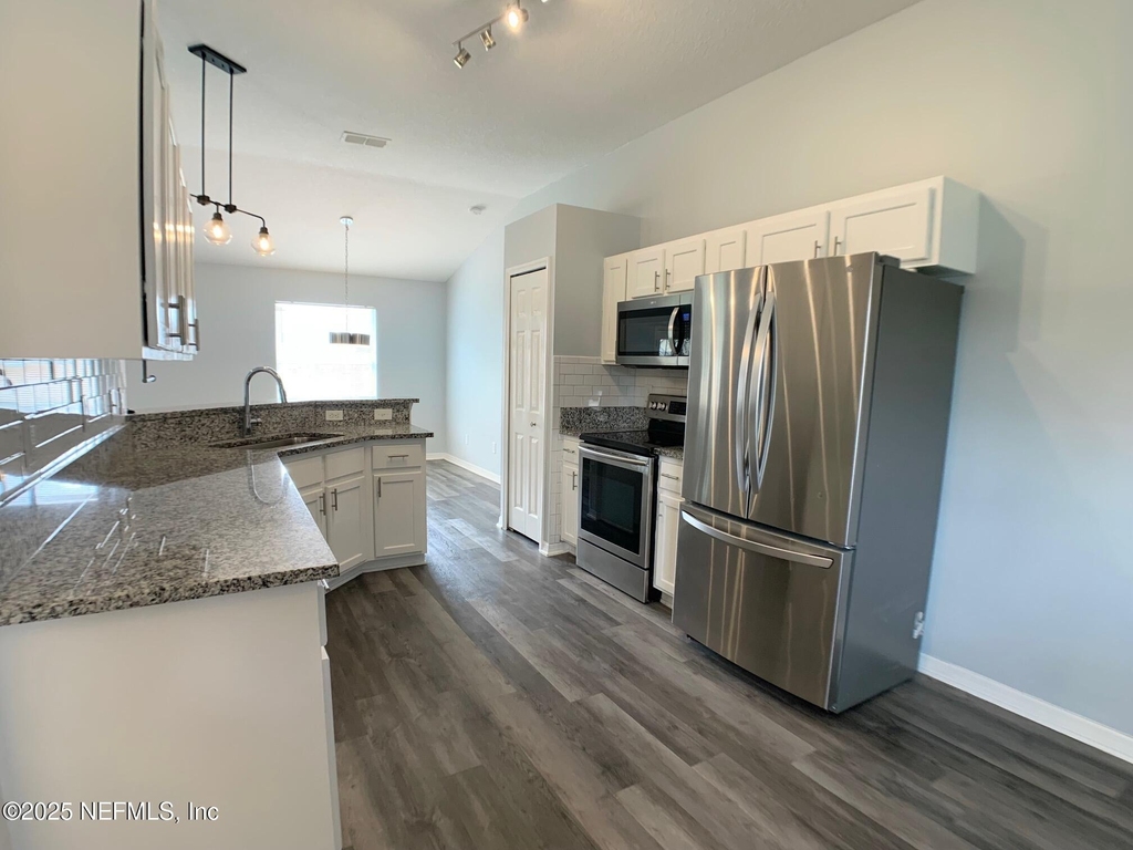 3201 Deer Creek Drive - Photo 6