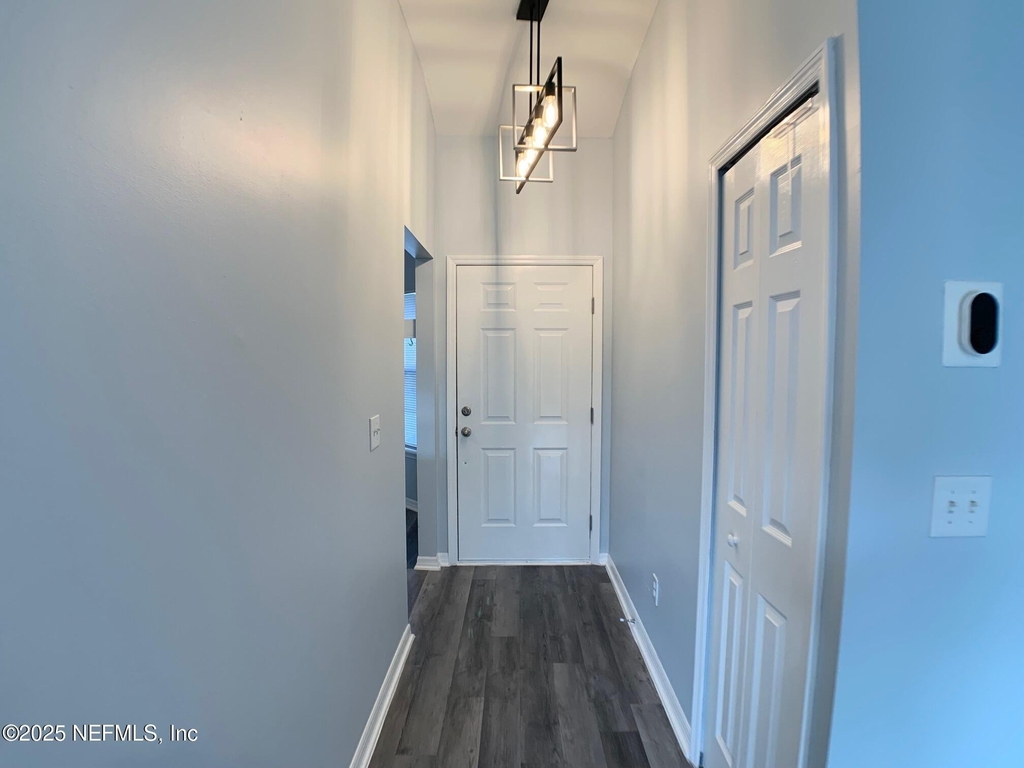 3201 Deer Creek Drive - Photo 2