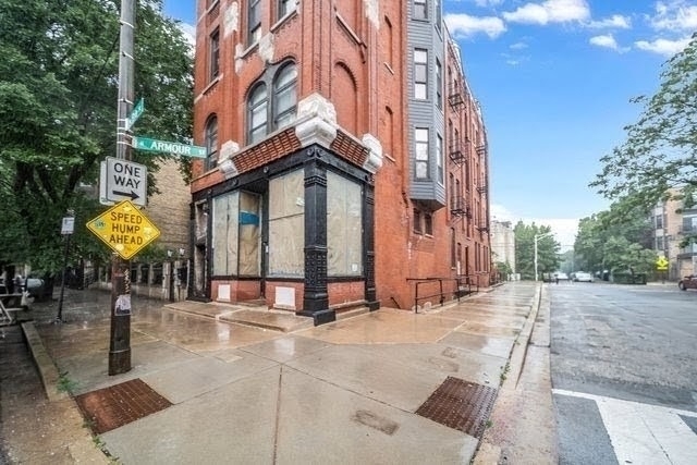 1481 W Erie Street - Photo 0