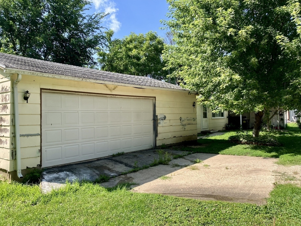 513 E Main Street - Photo 25