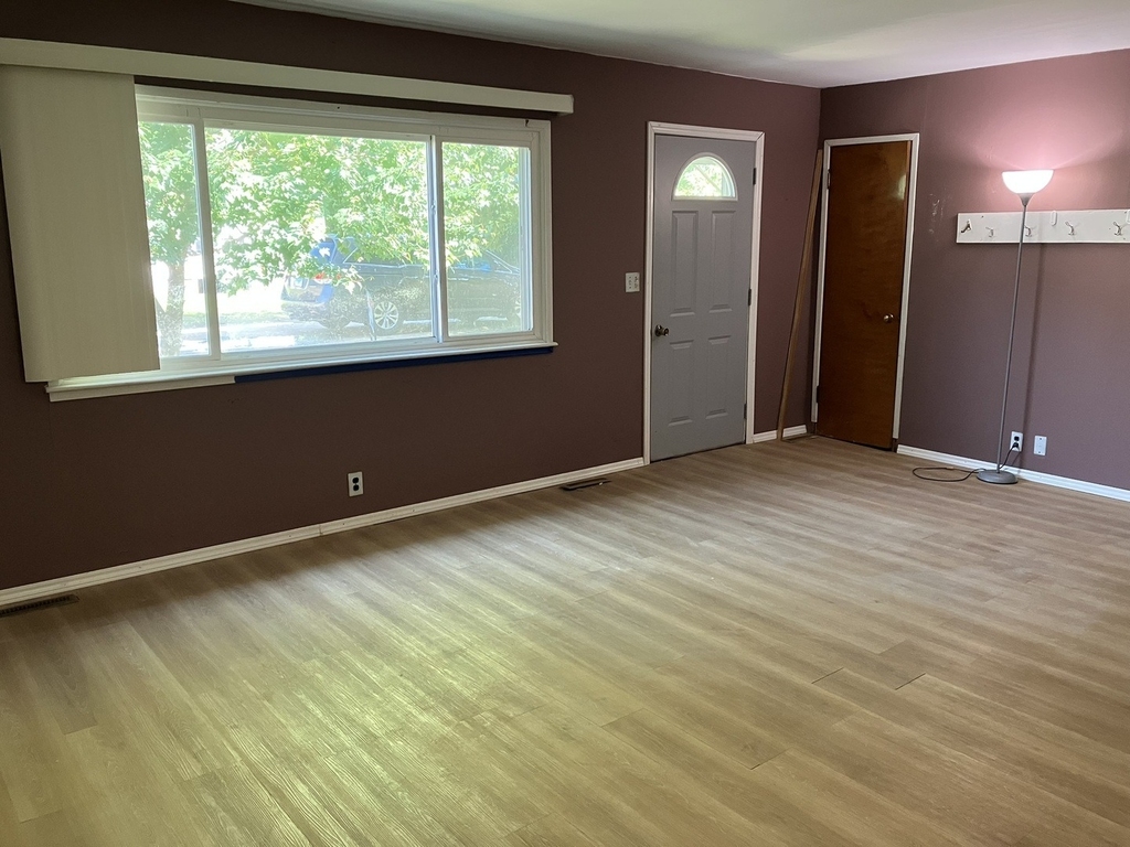 513 E Main Street - Photo 2