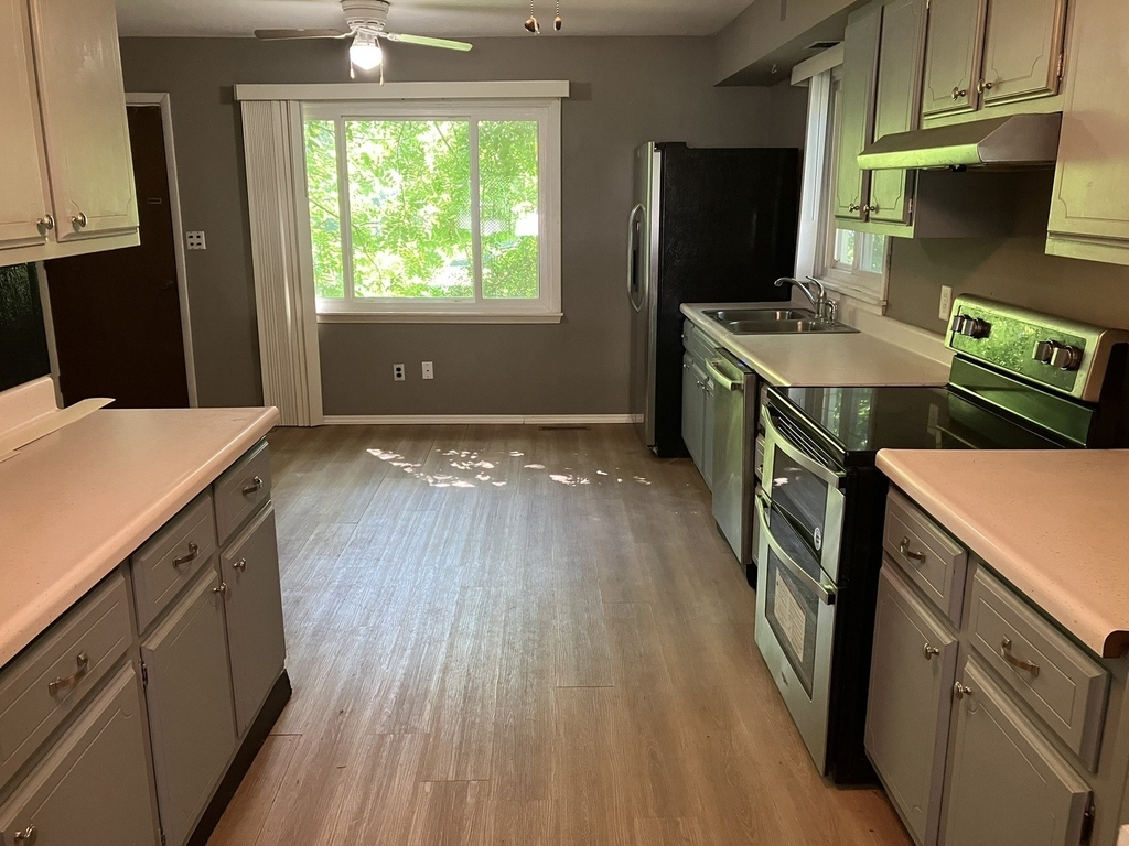 513 E Main Street - Photo 4