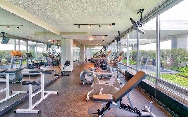 9725 Woods Drive - Photo 20