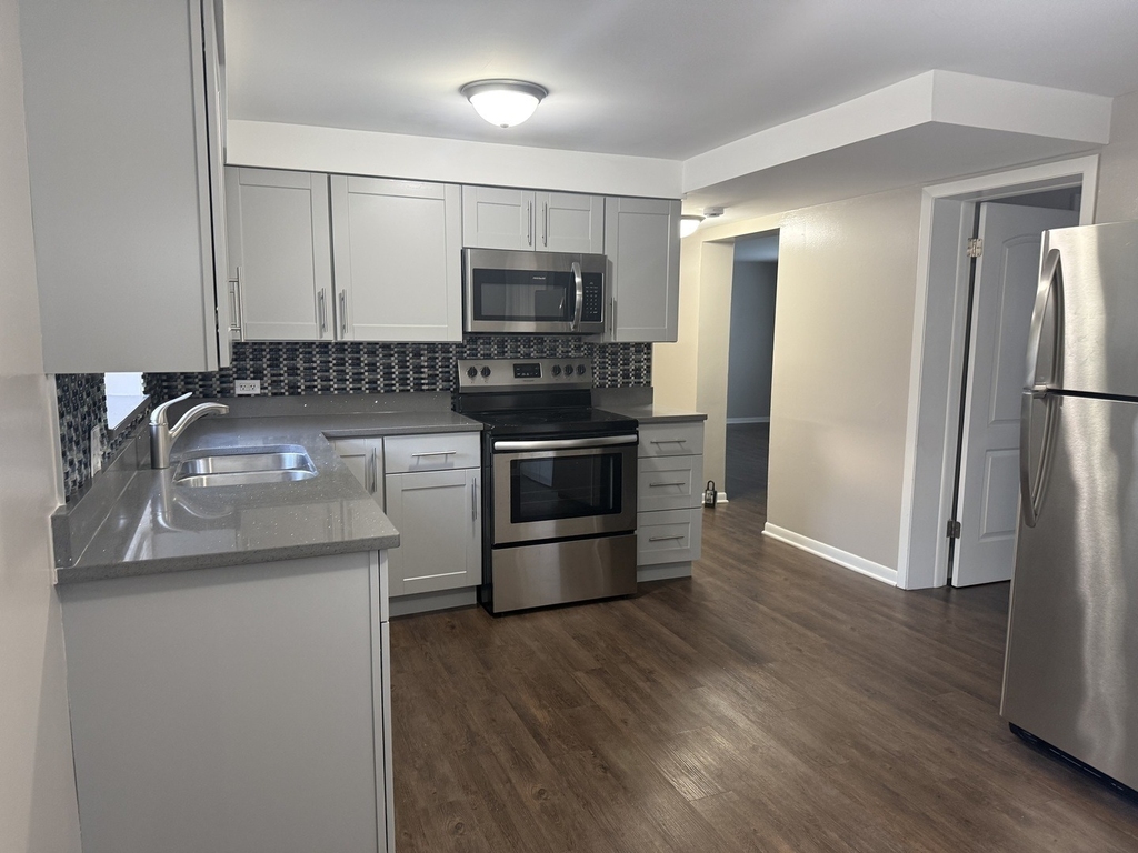 4225 Forest Avenue - Photo 7
