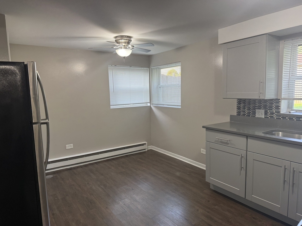 4225 Forest Avenue - Photo 6