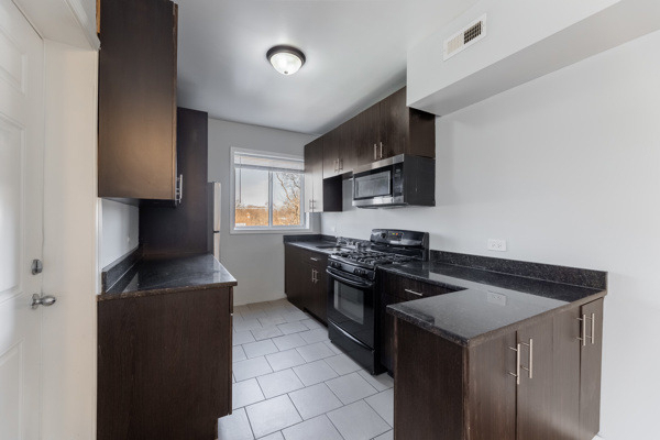 7626 S Drexel Street - Photo 3