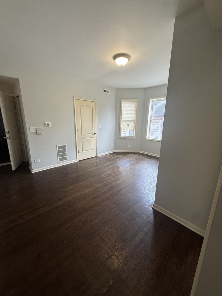 7626 S Drexel Street - Photo 5