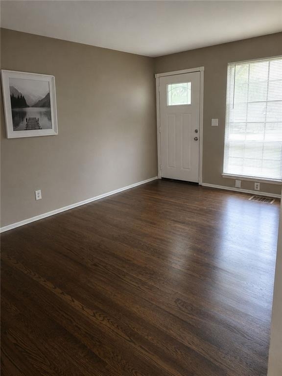 1995 Phillips Drive Se - Photo 3