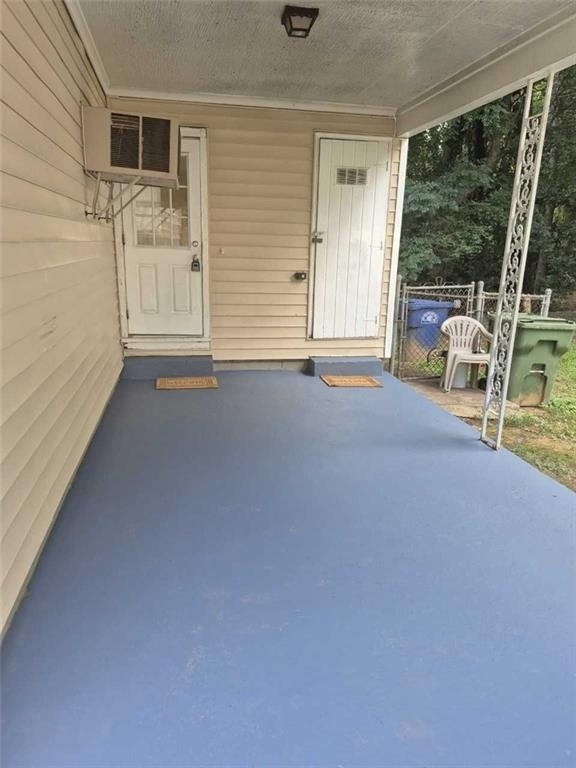 1995 Phillips Drive Se - Photo 2