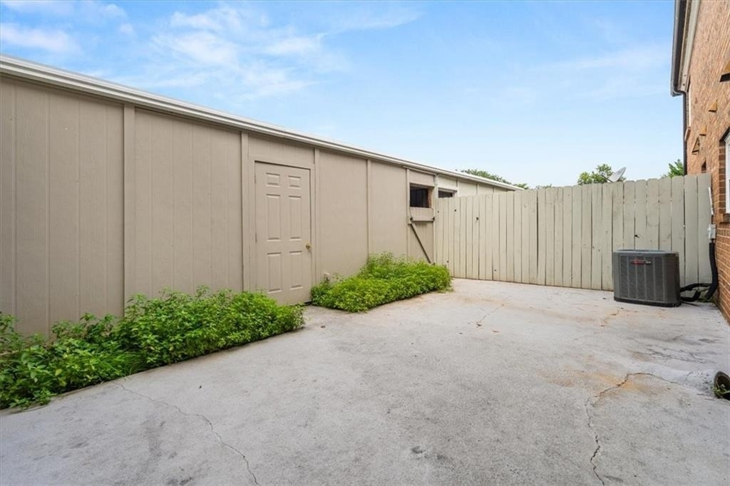 360 Winding River Drive - Photo 17