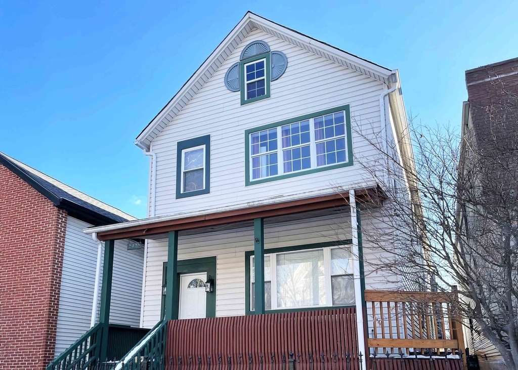 2429 W Cortland Street - Photo 0