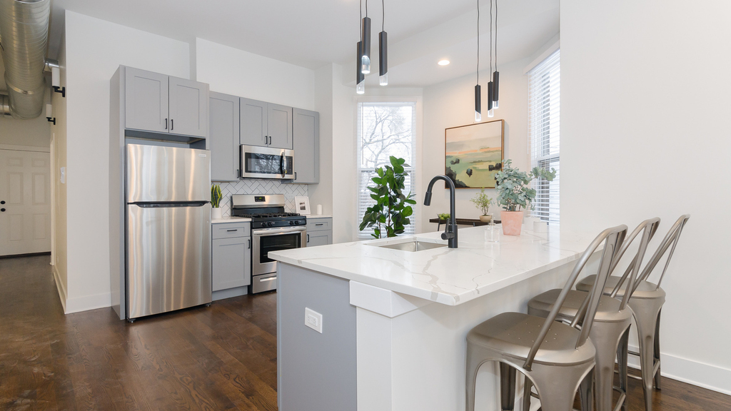 1458 W Pensacola Avenue - Photo 4