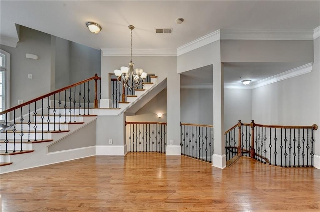 813 Clifton Heights Lane Ne - Photo 7
