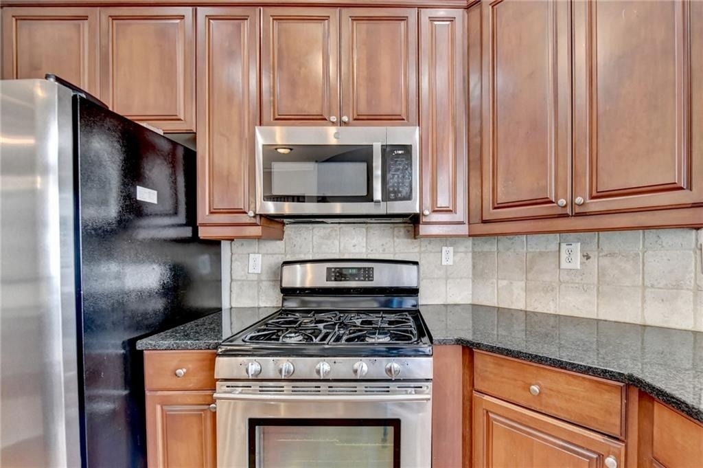 813 Clifton Heights Lane Ne - Photo 18