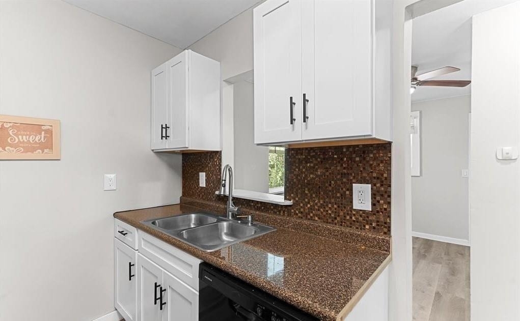 2164 Monroe Avenue - Photo 3