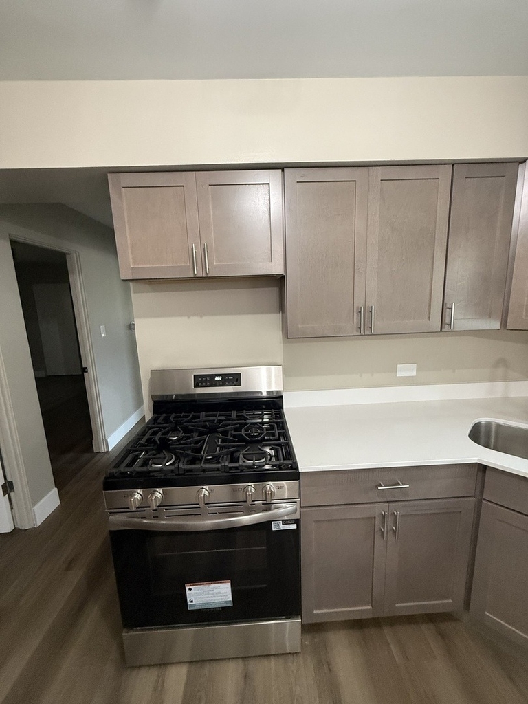 5721 W Addison Street - Photo 3