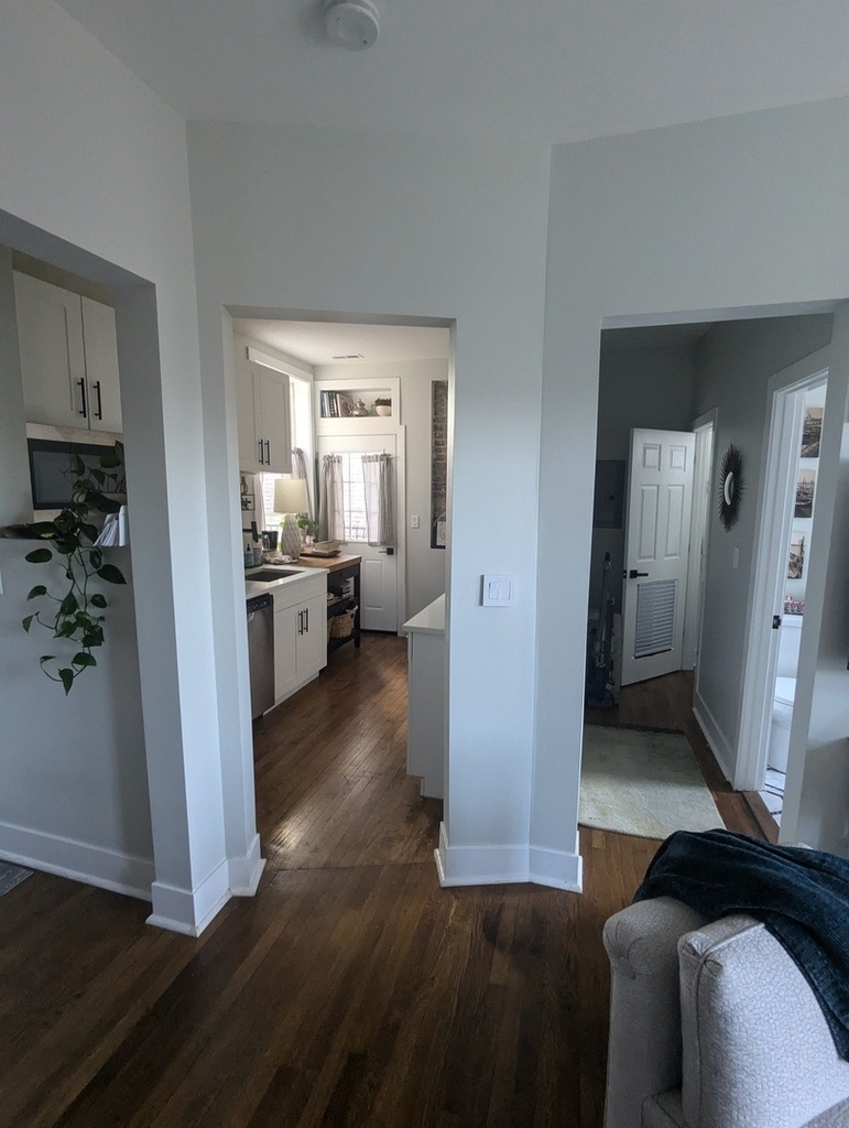 958 N Winchester Avenue - Photo 3