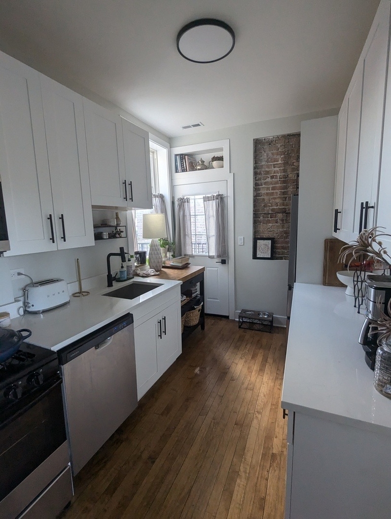 958 N Winchester Avenue - Photo 4