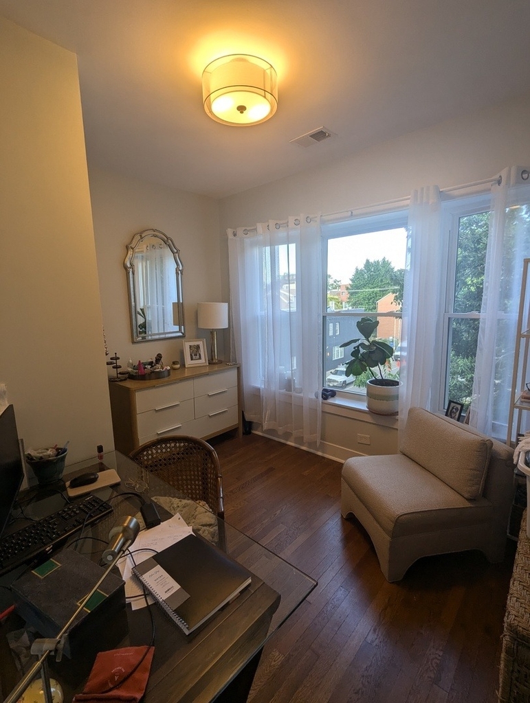 958 N Winchester Avenue - Photo 6