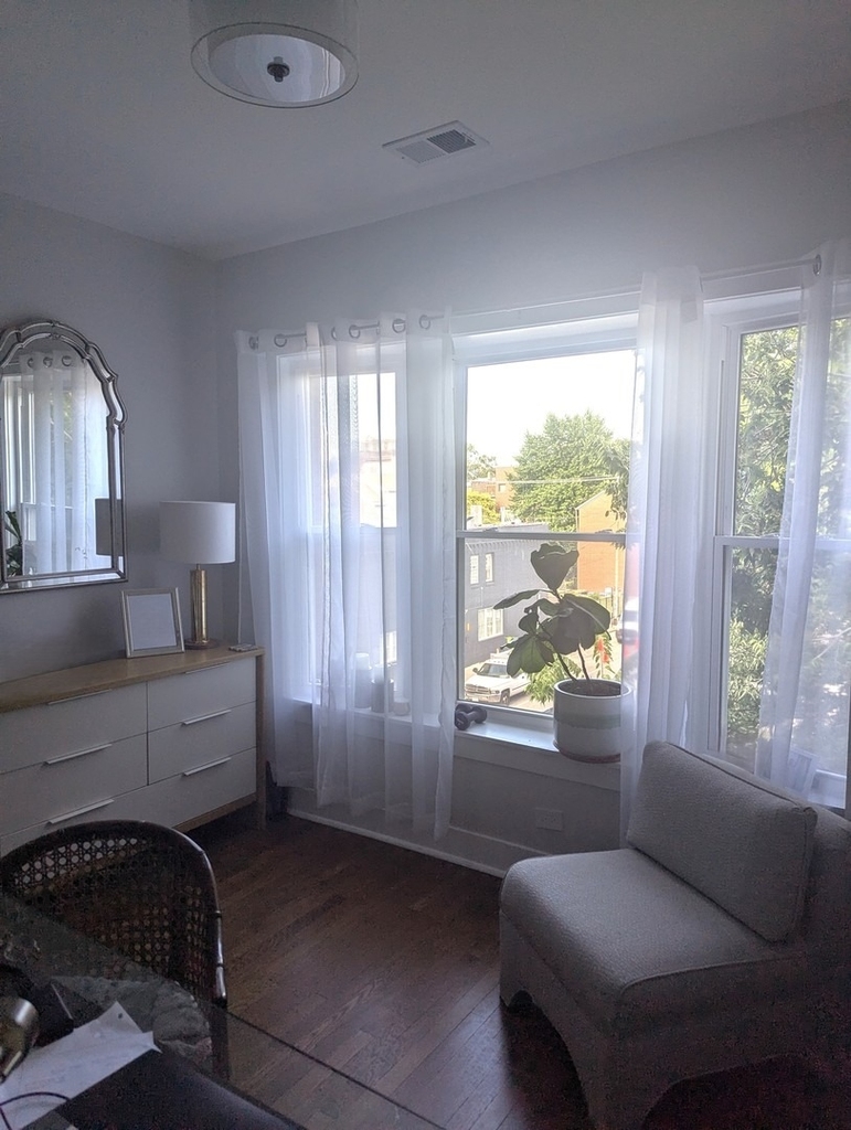 958 N Winchester Avenue - Photo 11