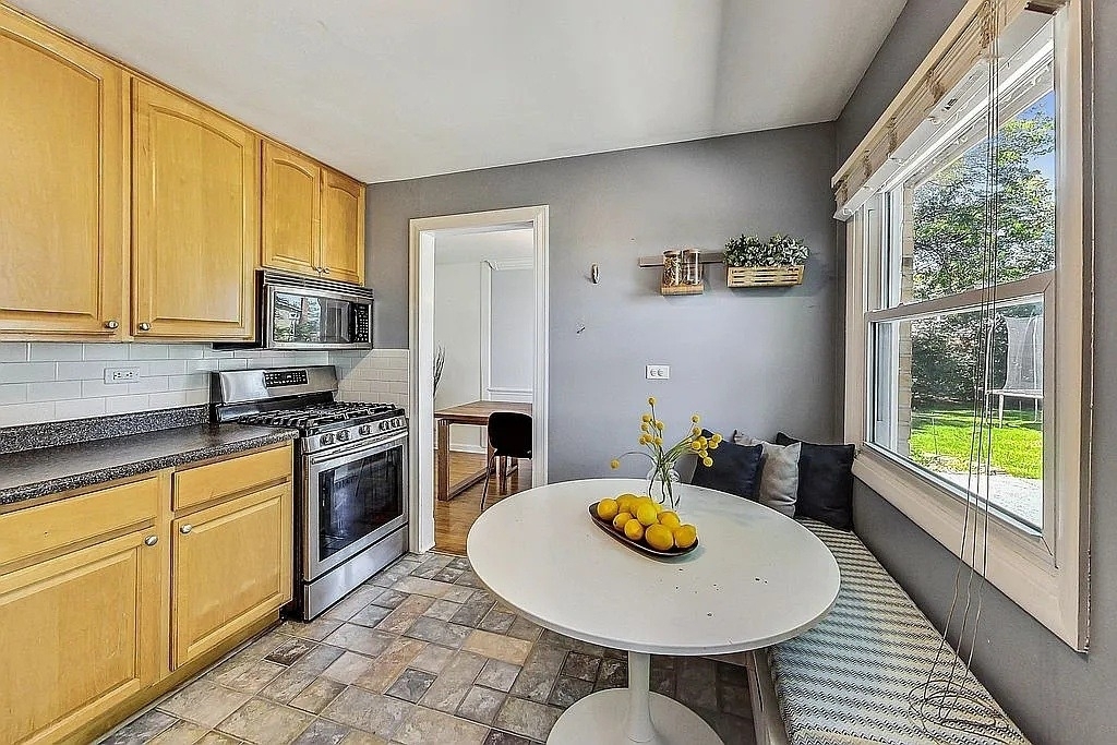 318 W Hackberry Drive - Photo 3