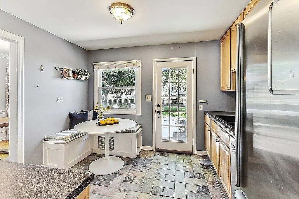 318 W Hackberry Drive - Photo 4