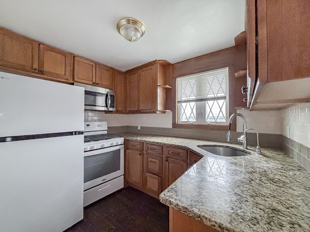 5156 W 63rd Place - Photo 2