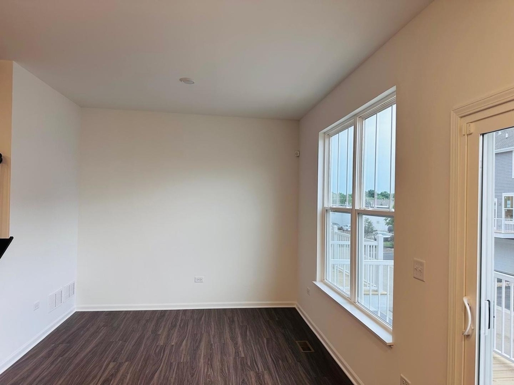 560 Wolverine Drive - Photo 8