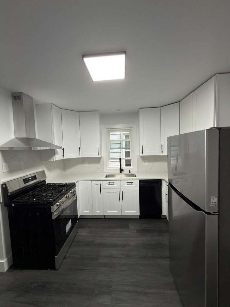5620 N Major Avenue - Photo 9