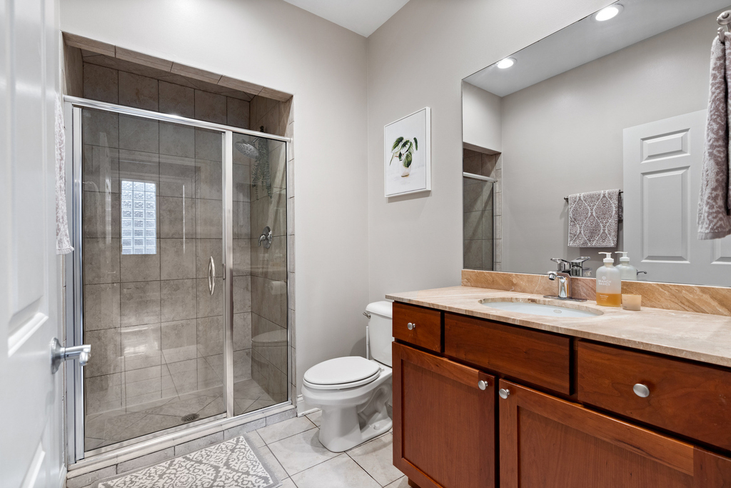 1056 W Lawrence Avenue - Photo 15