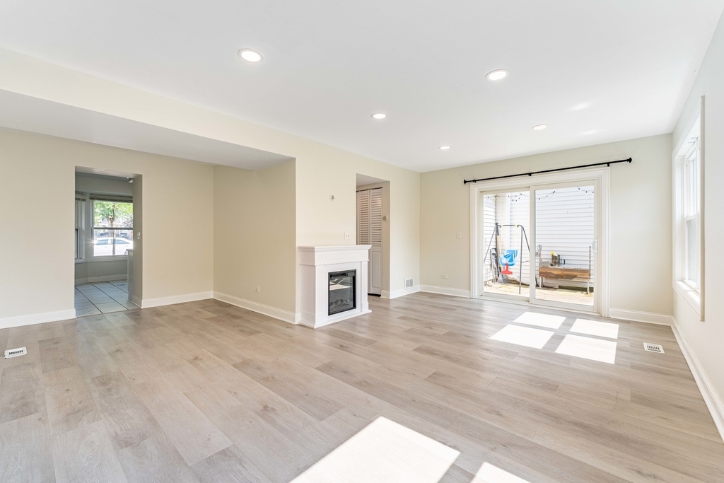 1430 Ash Court - Photo 3