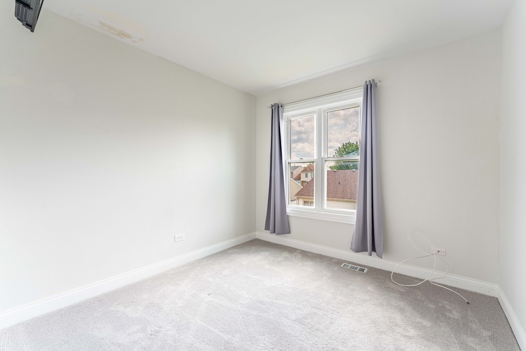 1430 Ash Court - Photo 9