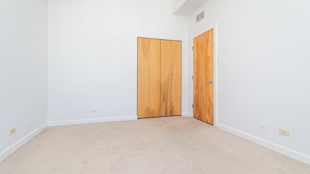 845 W Altgeld Street - Photo 22