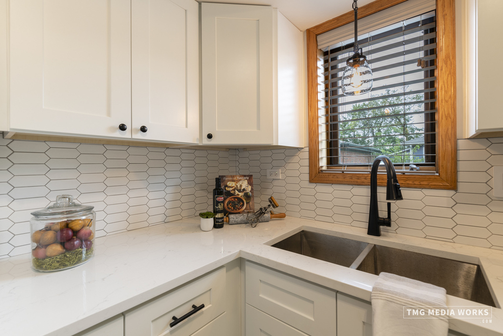 616 E 5th Avenue - Photo 12