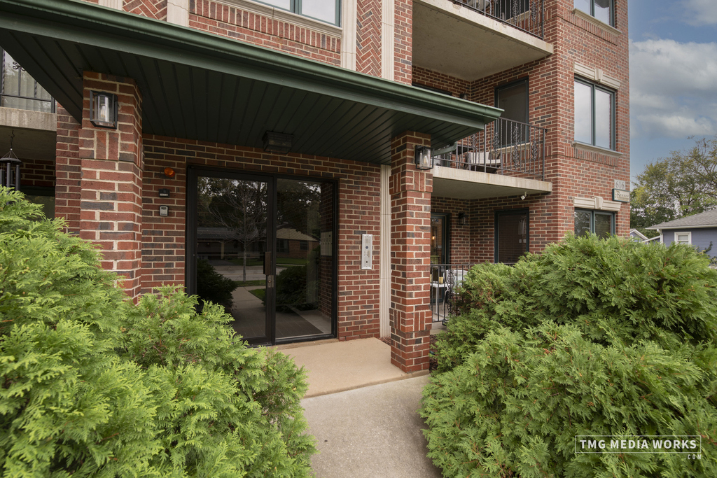 616 E 5th Avenue - Photo 1