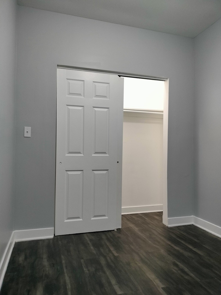 4802 S Winchester Avenue - Photo 2